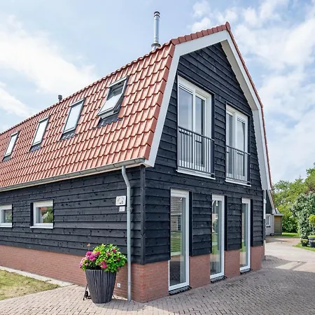 Stylish Texel Escape With *