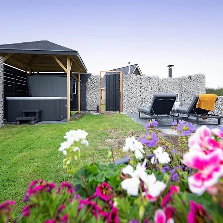 Dom wakacyjny Stylish Texel Escape With