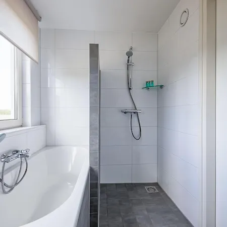 Stylish Texel Escape With Σπίτι διακοπών Den Burg